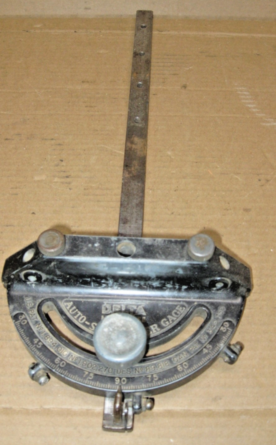 Delta Milwaukee auto-set miter gauge