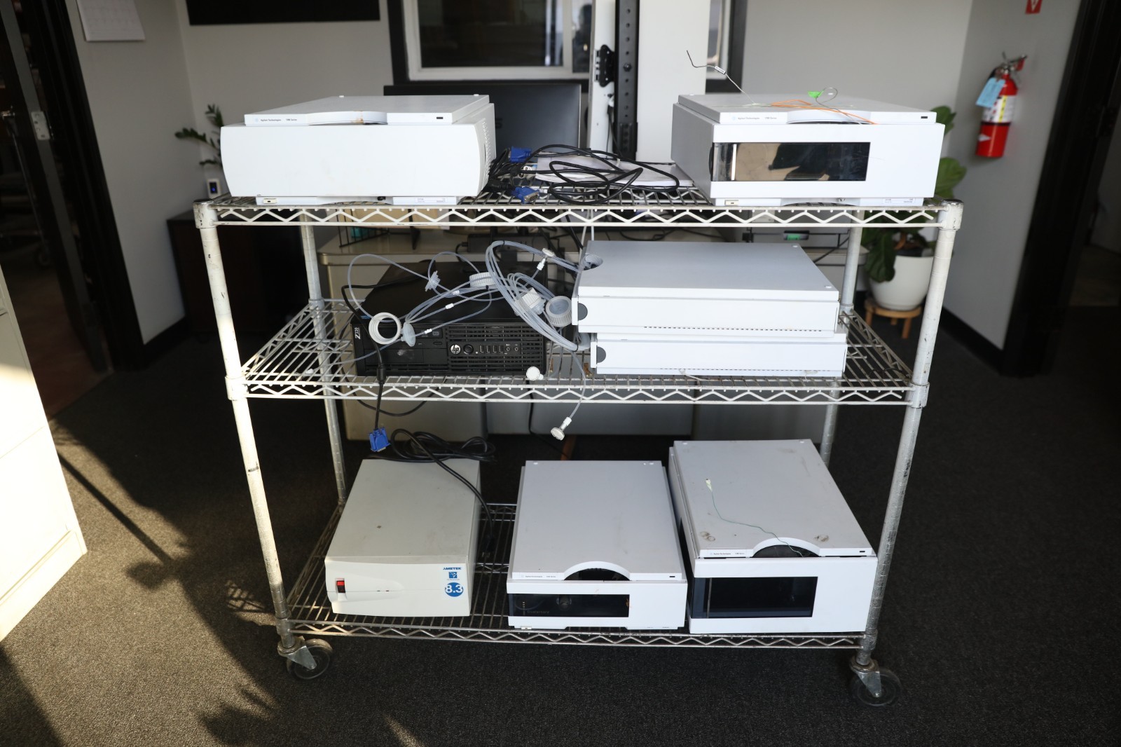 Agilent 1200 HPLC System G1316A, G1315B, G1311A, G1367C, G1379B
