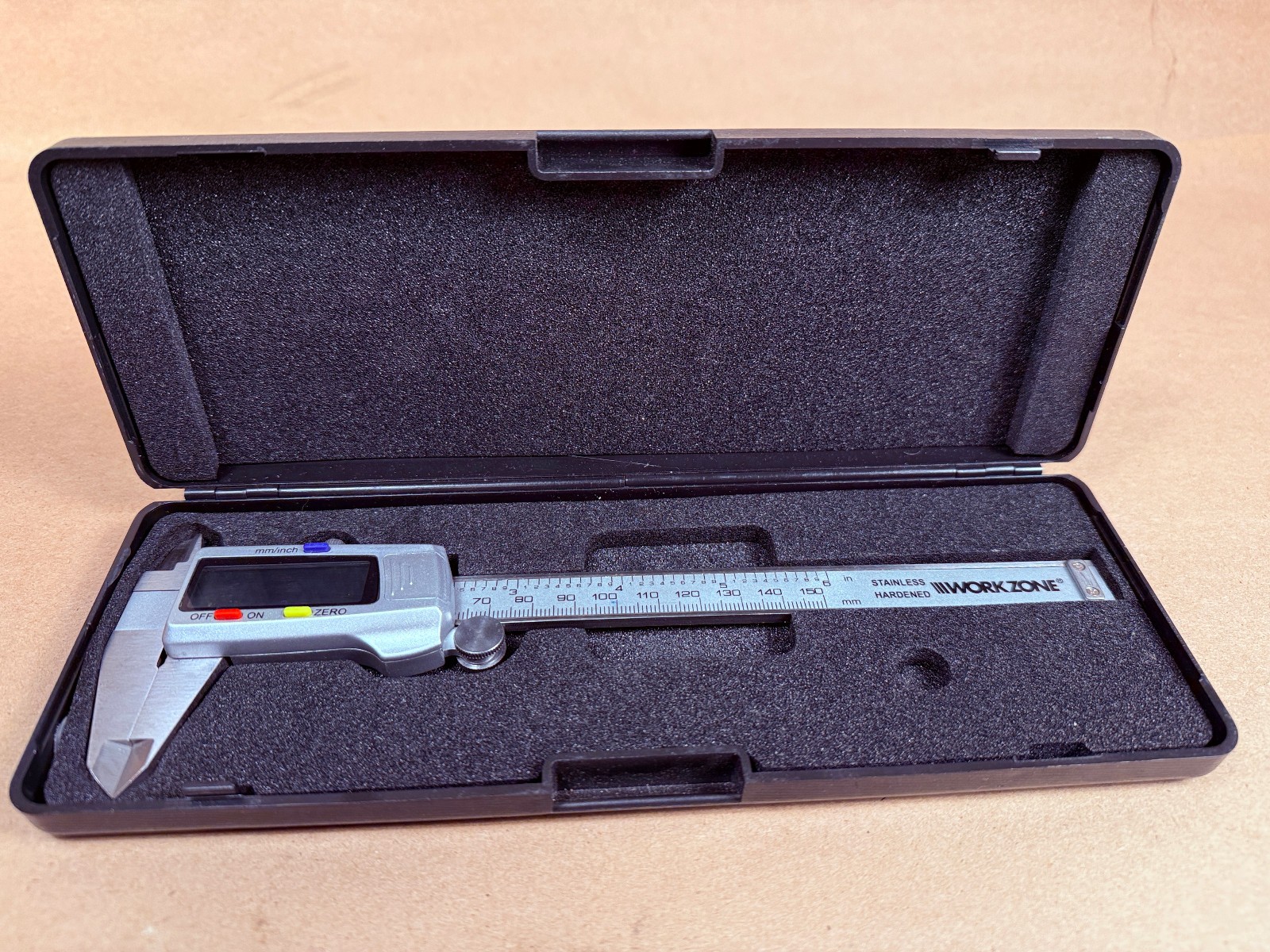 Workzone Digital Caliper 6″ – 150mm Stainless Hardened in Case – New Battery