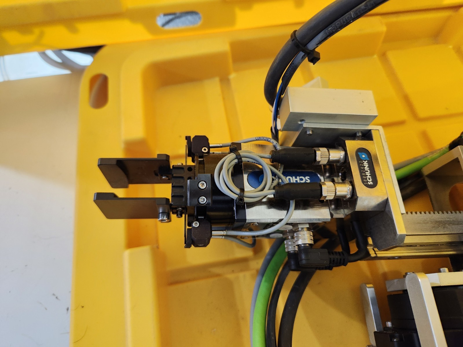 SCHUNK EGS 25-N-N / EGS25NN Gripper Custom Pick And Place Gripper Setup
