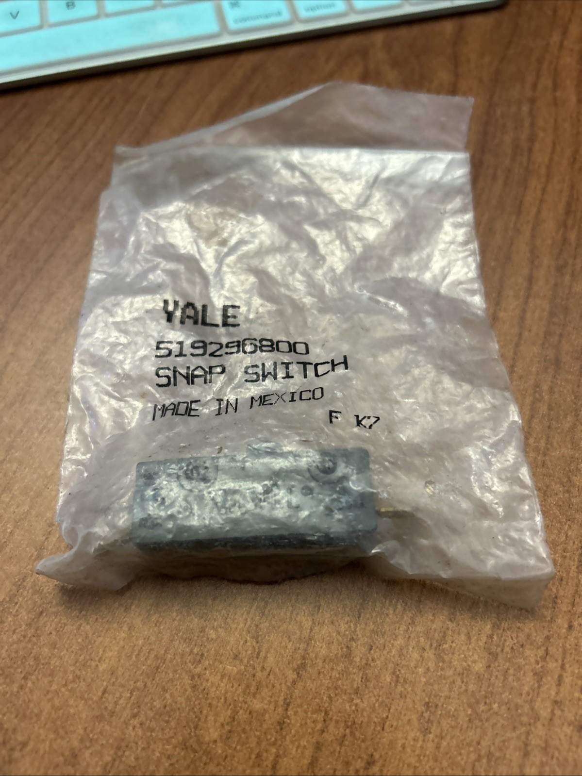 519296800 | Yale Forklift SWITCH