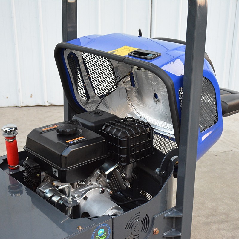 Free Shipping 13.5HP Mini Excavator 1 TON B&S EPA Engine Hydraulic Thumb Digger