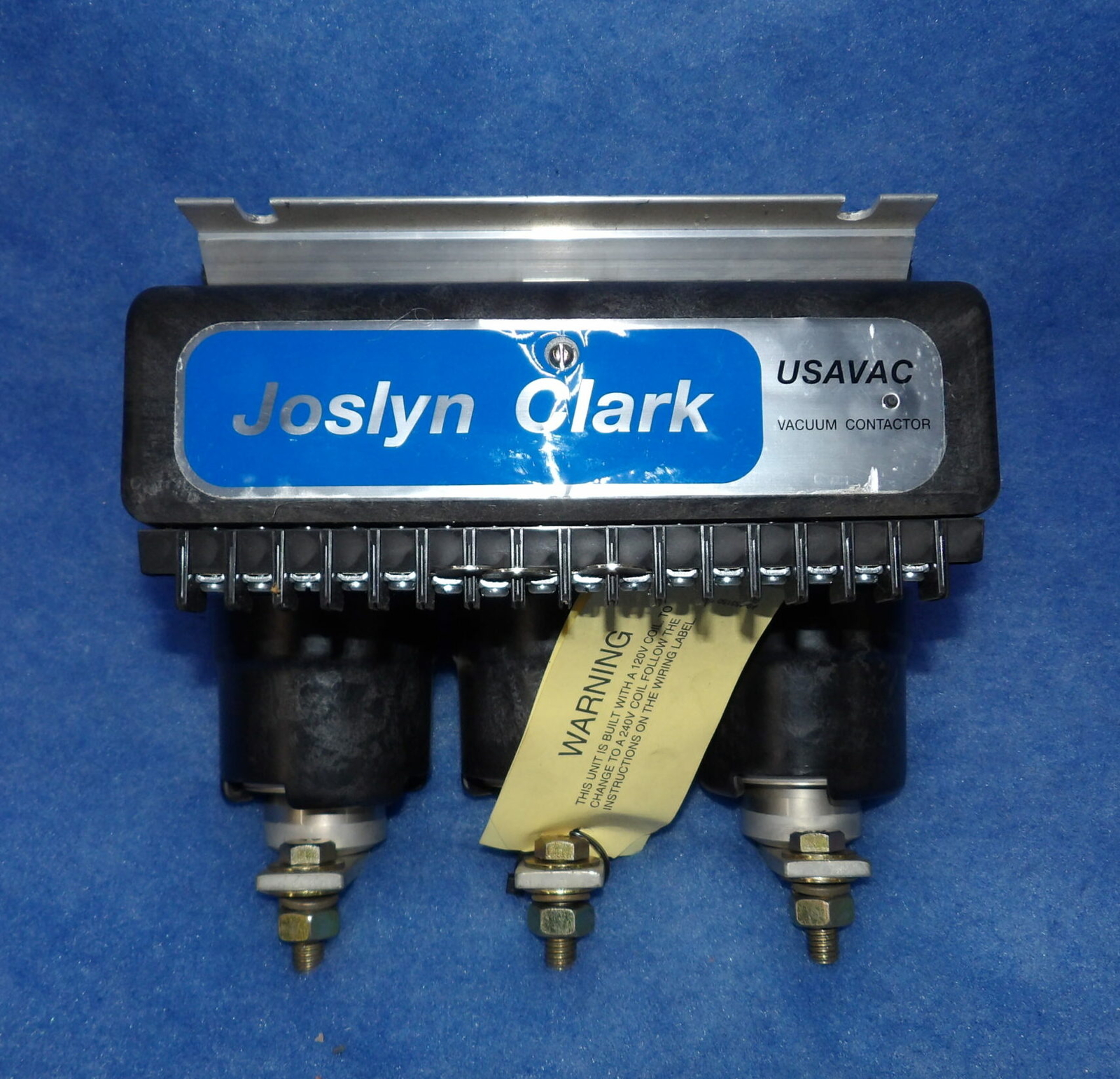 Joslyn Clark Controls VC77U03536-76 3600V 320A 110-120VAC 50/60HZ Vaccum Cont…