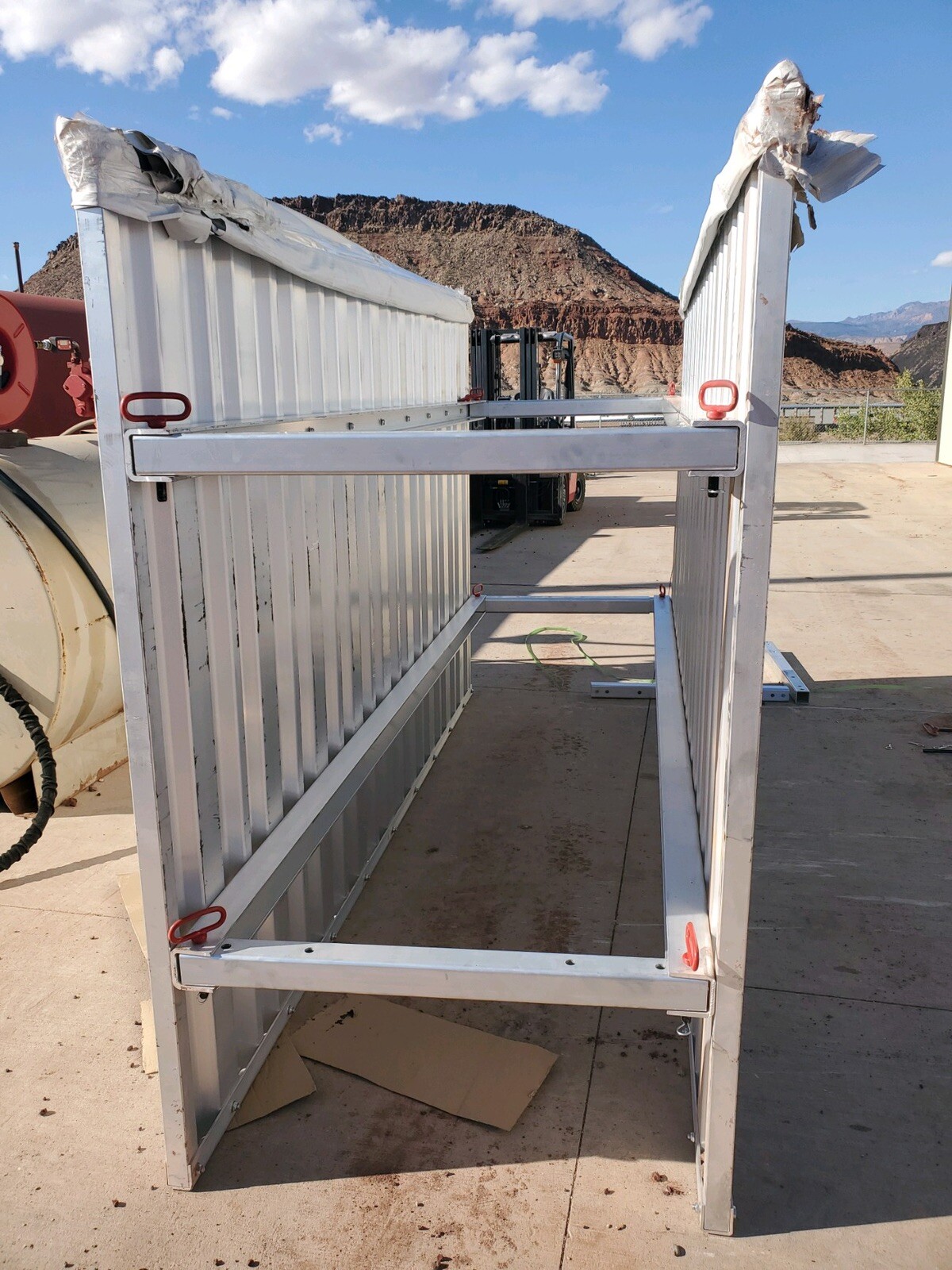 ALL ALUMINUM TRENCH BOX (Certified) 6’Hx10’Lx3′ 4″ W approx weight 650lbs