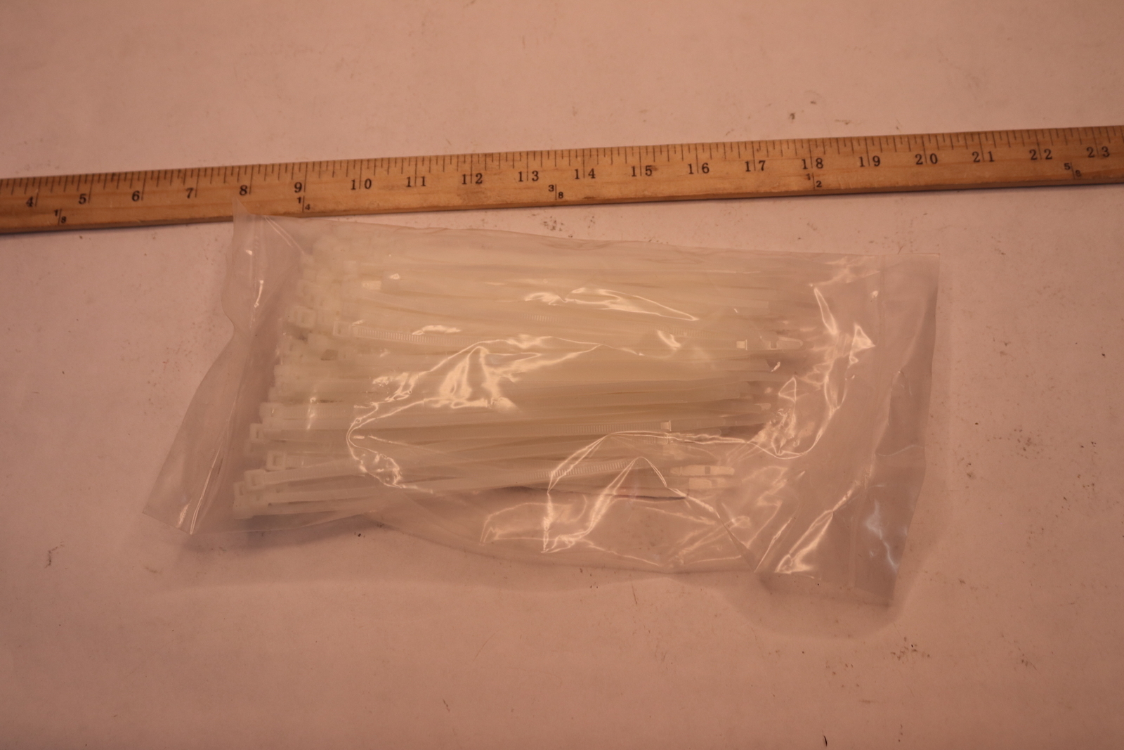 (100-Pk) Burndy Nylon 6/6 Standard Cable Tie 0.18″ W x 8″ L x 1.75″ Dia.