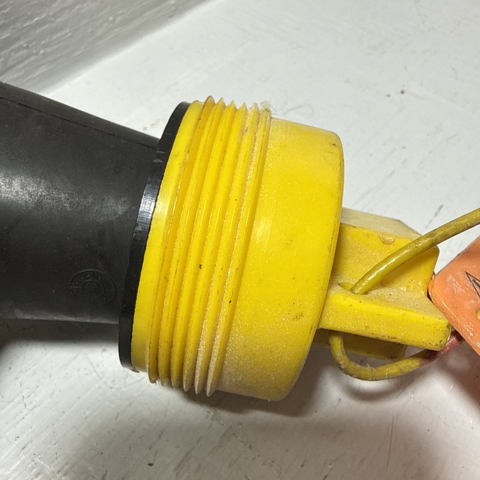 Cherne 2″ Clean-Seal Plug 271-705 2 Inch 271705 35 PSI Screw On Hand Tighten 2in