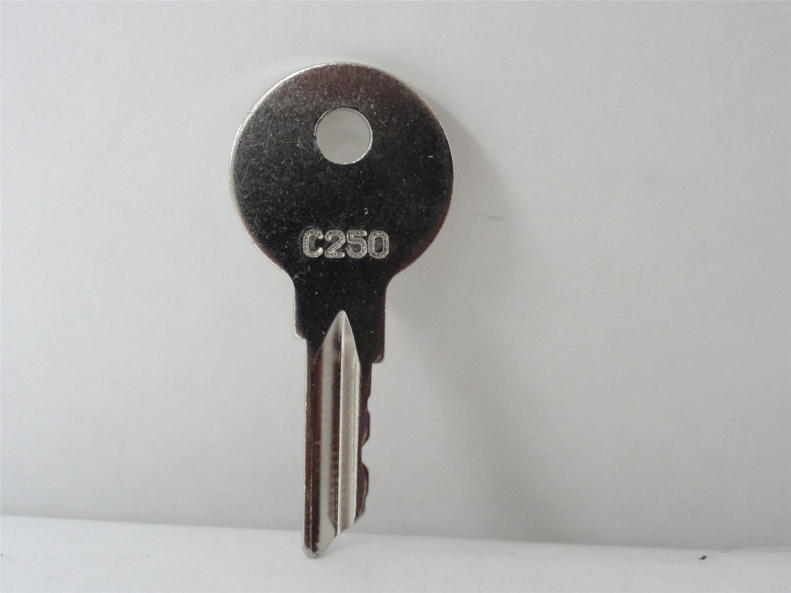 237025 New-No Box; Crown C250 Lot-2 Forklift Ignition Keys; 089216-001