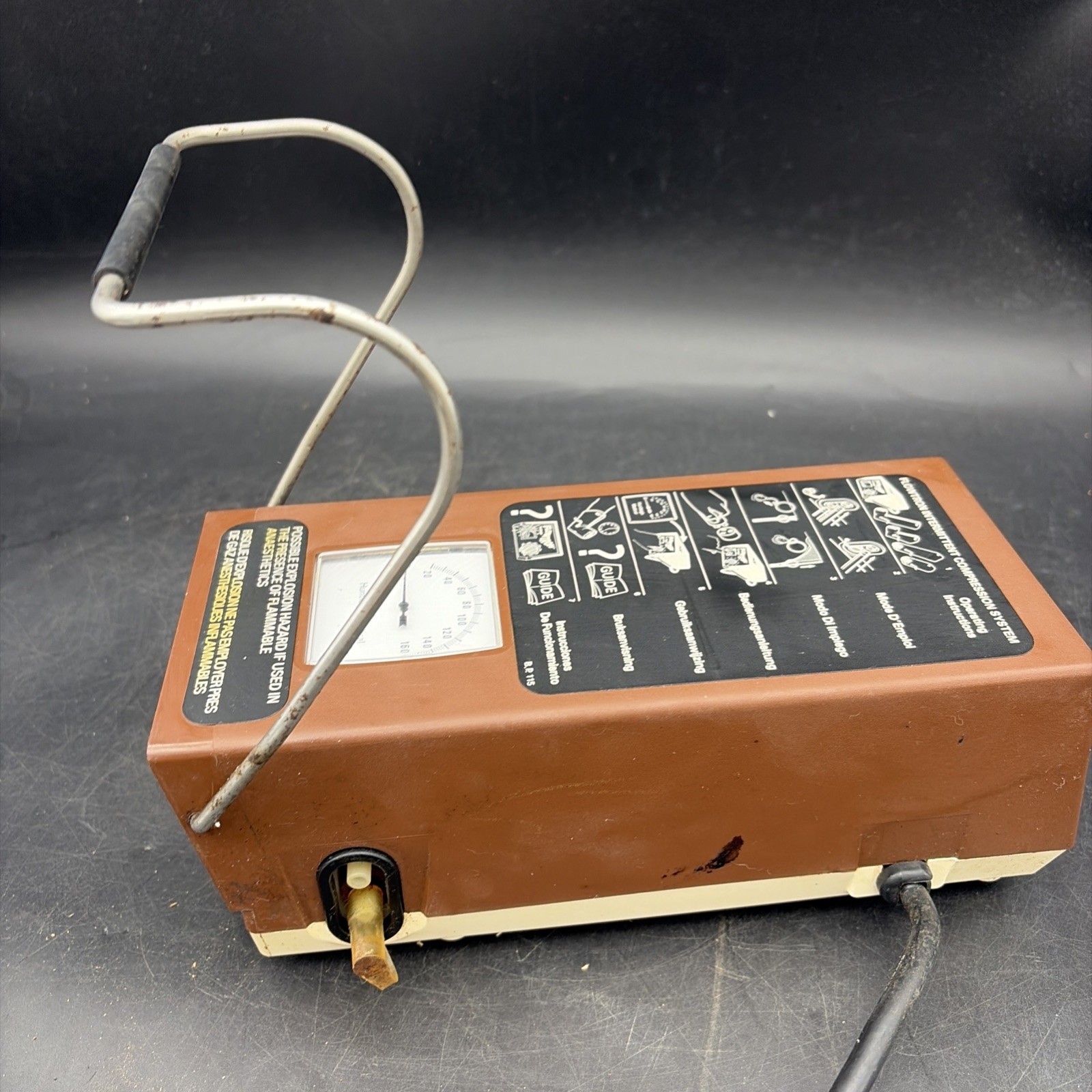 Flowtron Compression System Huntleigh Model AC 200/2.No Hoses Powers On Untested