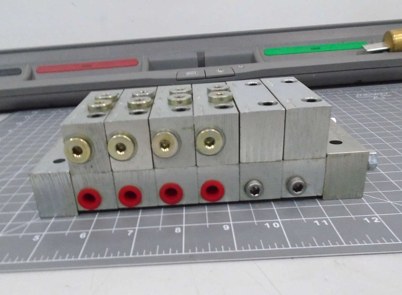 Lubriquip Trabon Hydraulic Valve Manifold MSP-10T (4) Bypass Valves (2)